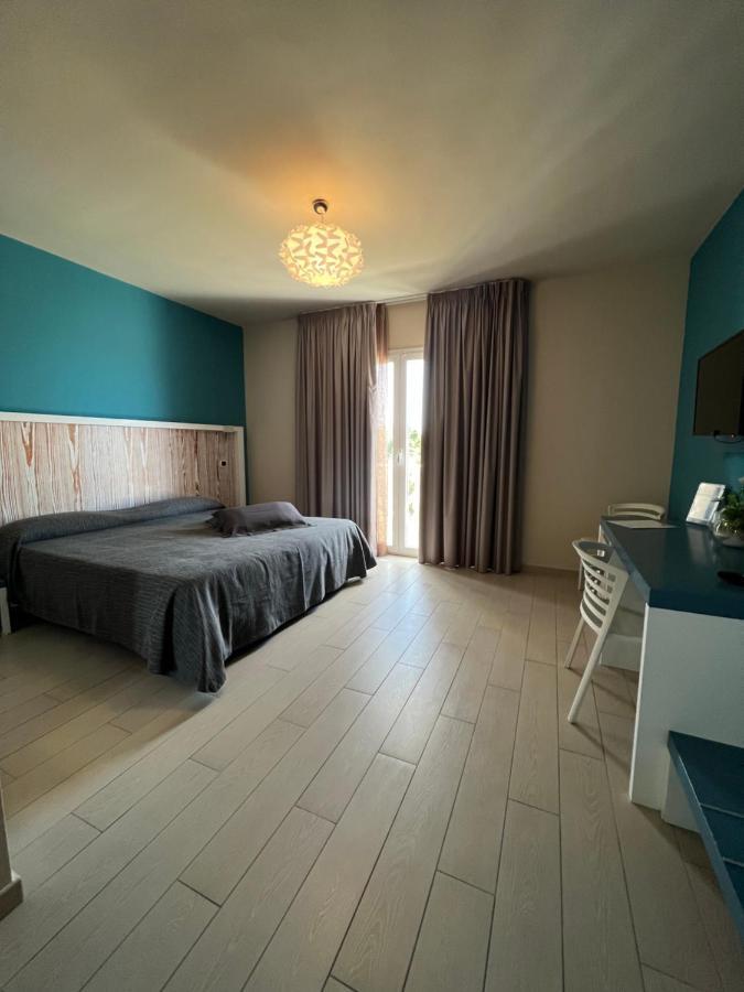 Tabu Hotel Порто-Чезарео Екстер'єр фото